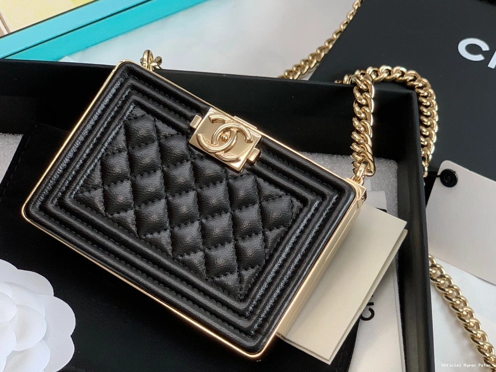 CHANEL BOY MINAUDIERE 0714